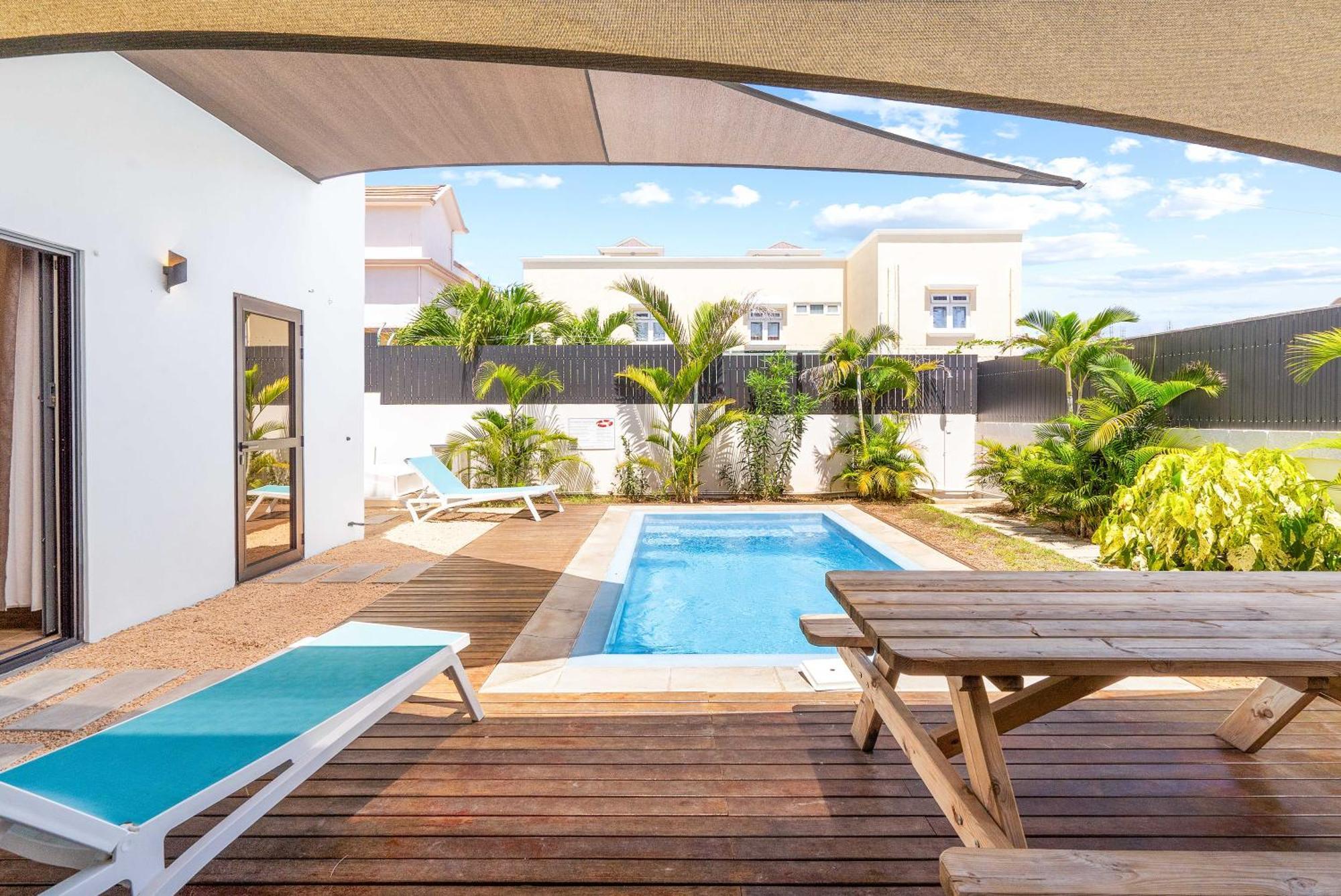 Villa Aelia - 3 Chambres - Piscine Privee. Flic en Flac Exterior photo